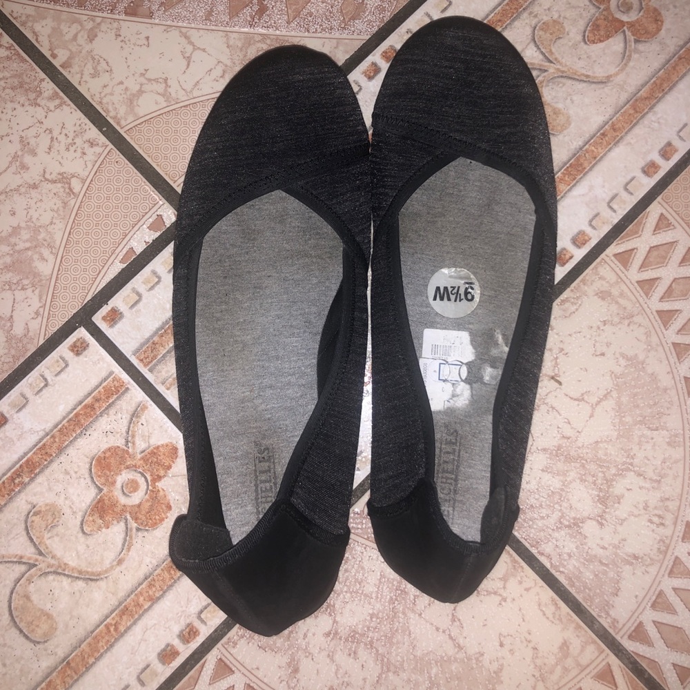 black flats